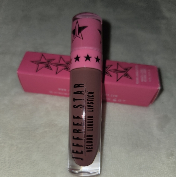 Jeffree Star Velour Liquid Lipstick in the shade "Human Nature". - Picture 6 of 7